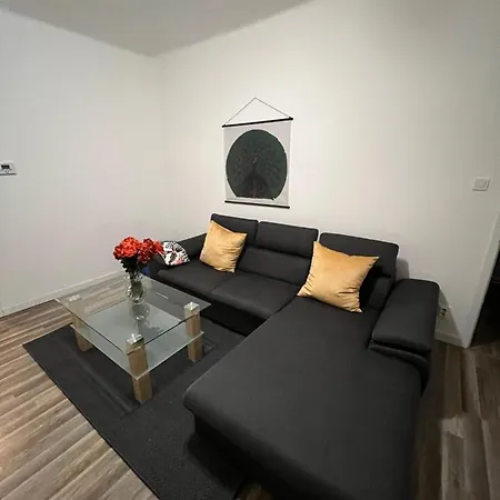 Lovely Flat In The Center Self-check 브라티슬라바