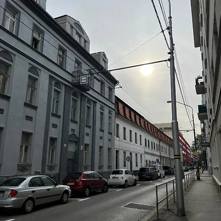 Lovely Flat In The Center Self-check *